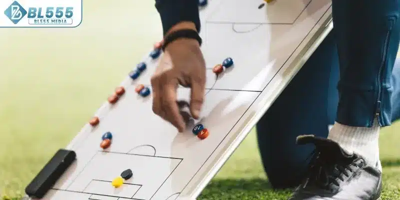 Huấn luyện viên và quyết định ảnh hưởng đến kết quả